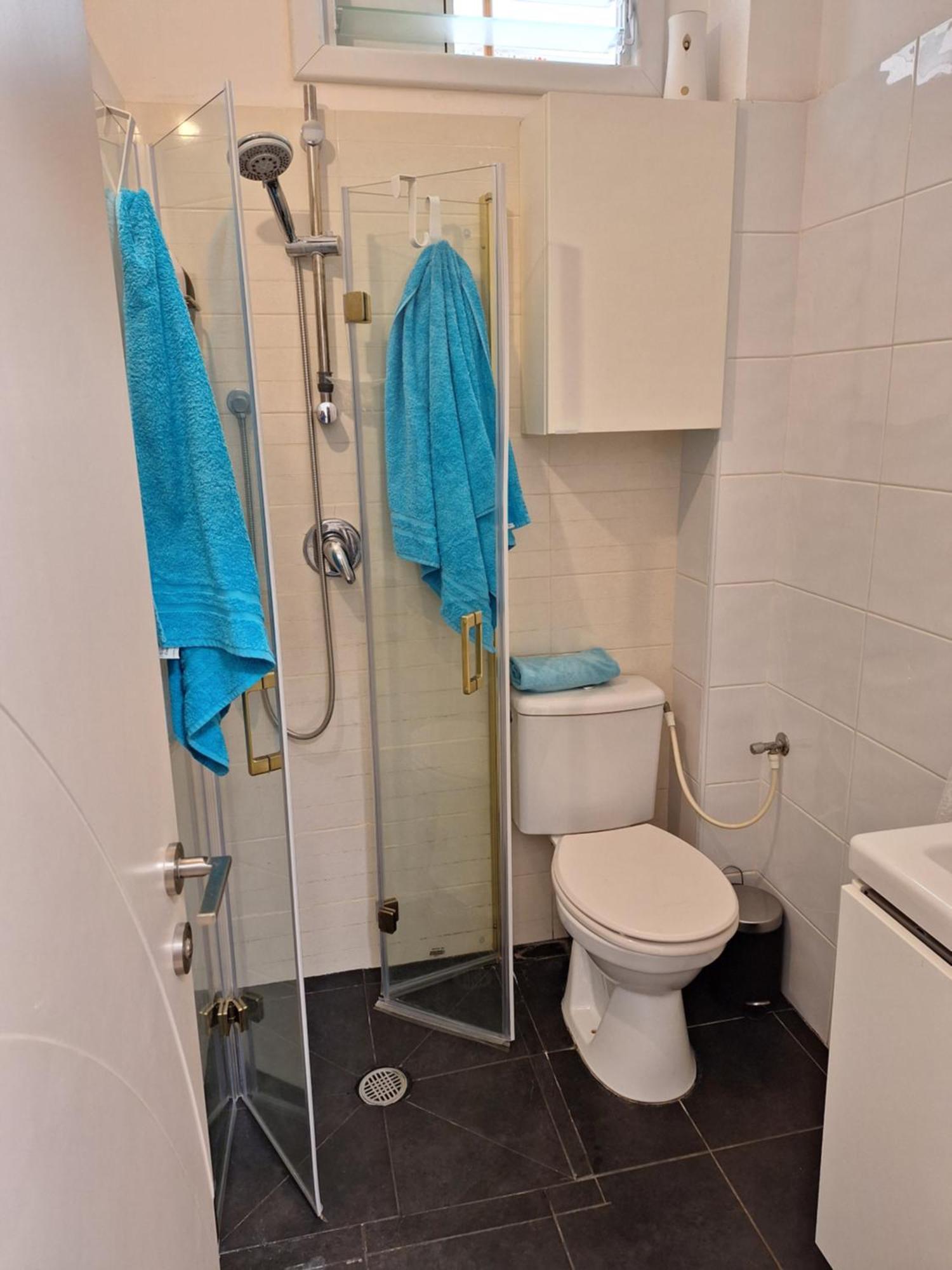 Amazing Apartment For 3 Guests Steps From The Beach Netanya Dış mekan fotoğraf