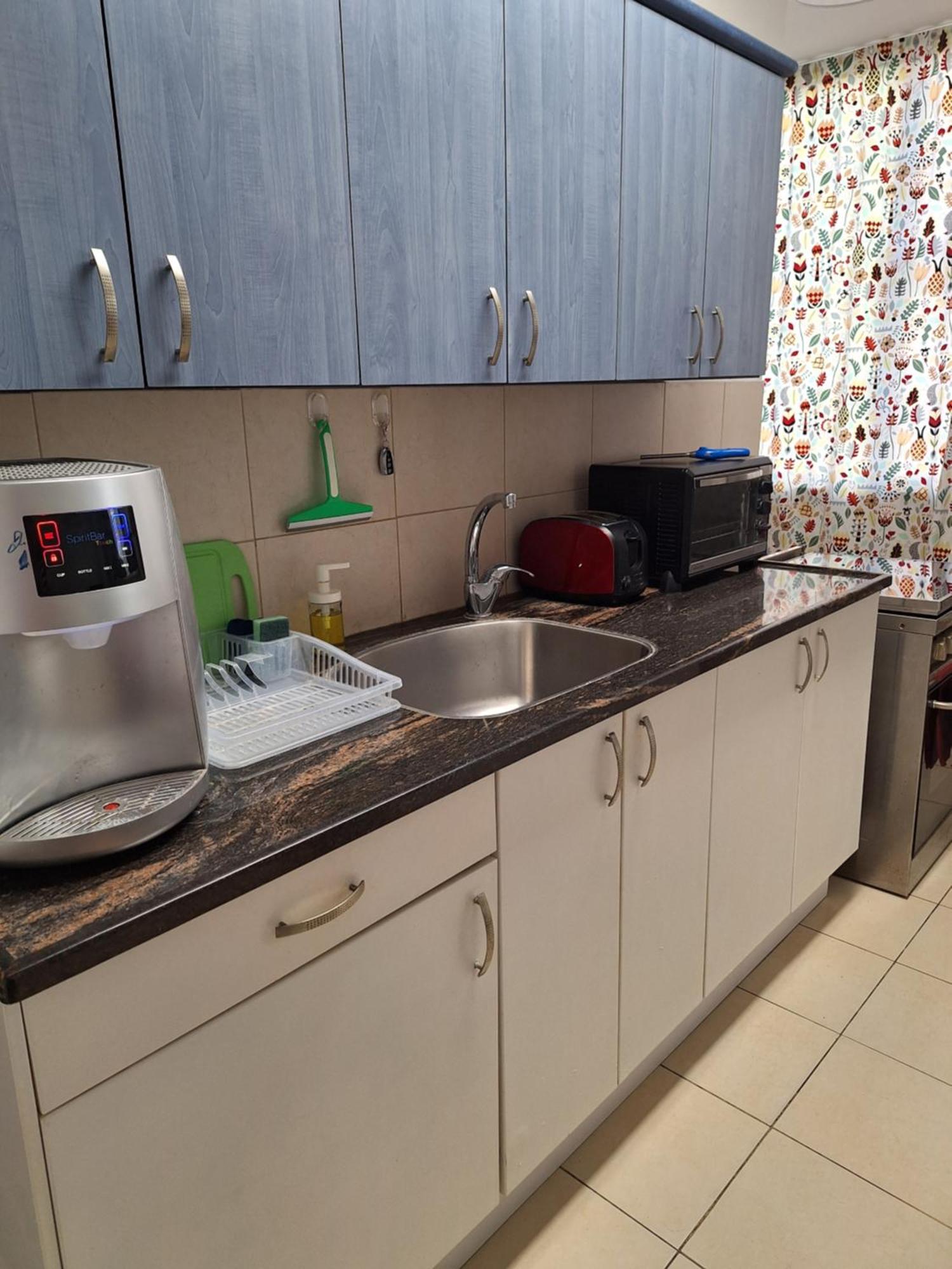 Amazing Apartment For 3 Guests Steps From The Beach Netanya Dış mekan fotoğraf